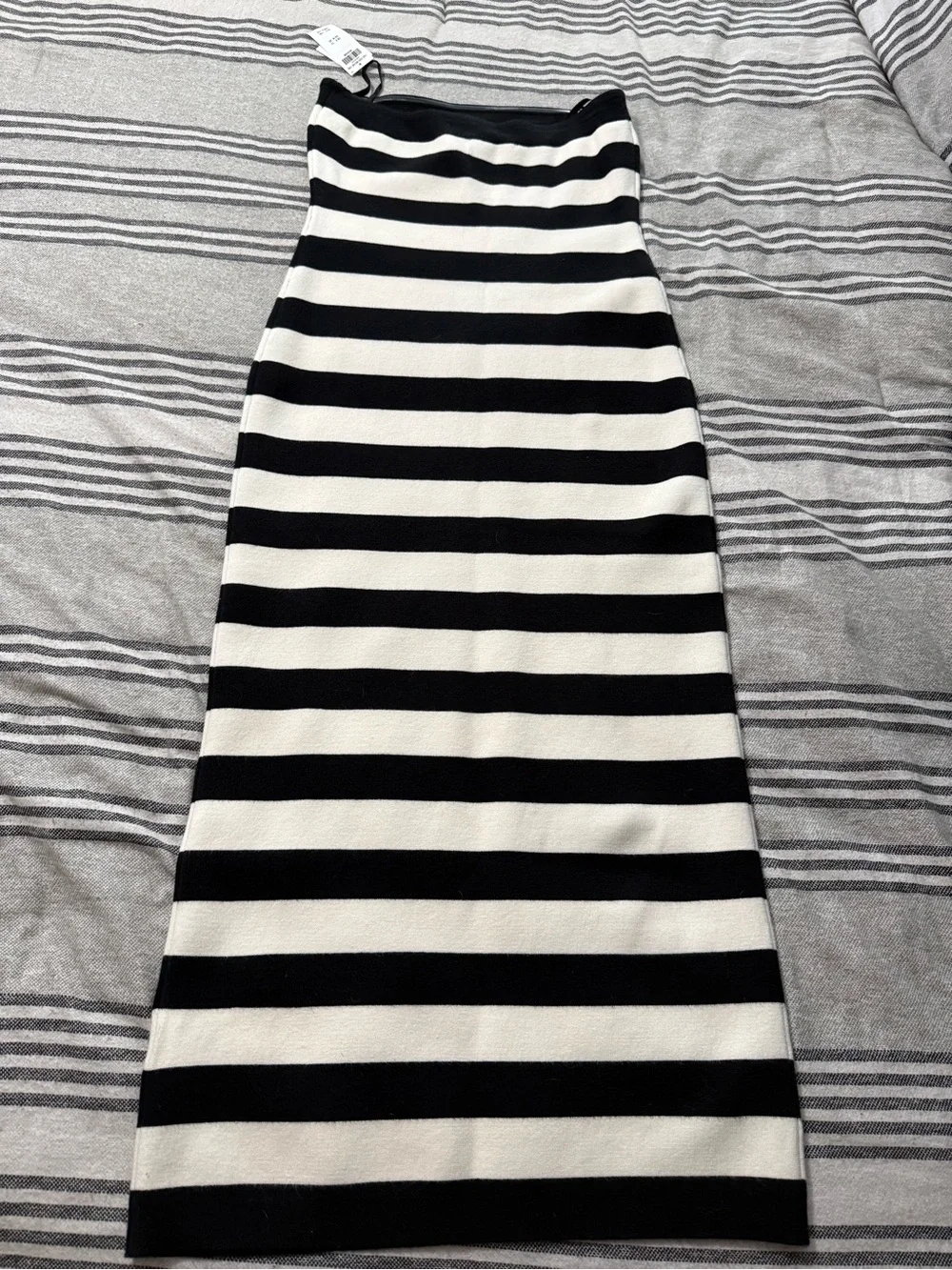 Abercrombie black and white striped strapless sweater dress